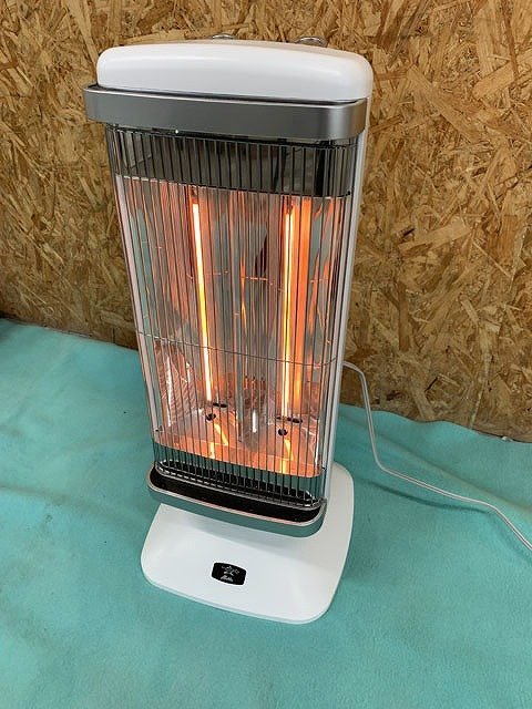 電気ヒーター AEH-2G10NW ホワイト