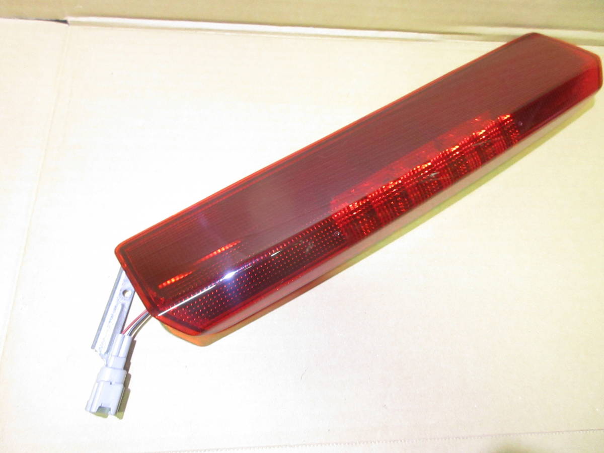 日産 セレナ C25 クリアハイマウントストップランプ 中古 作業工程全公開セレナ(C25後期 C25☆セレナ☆ハイマウントストップランプランプ☆中古