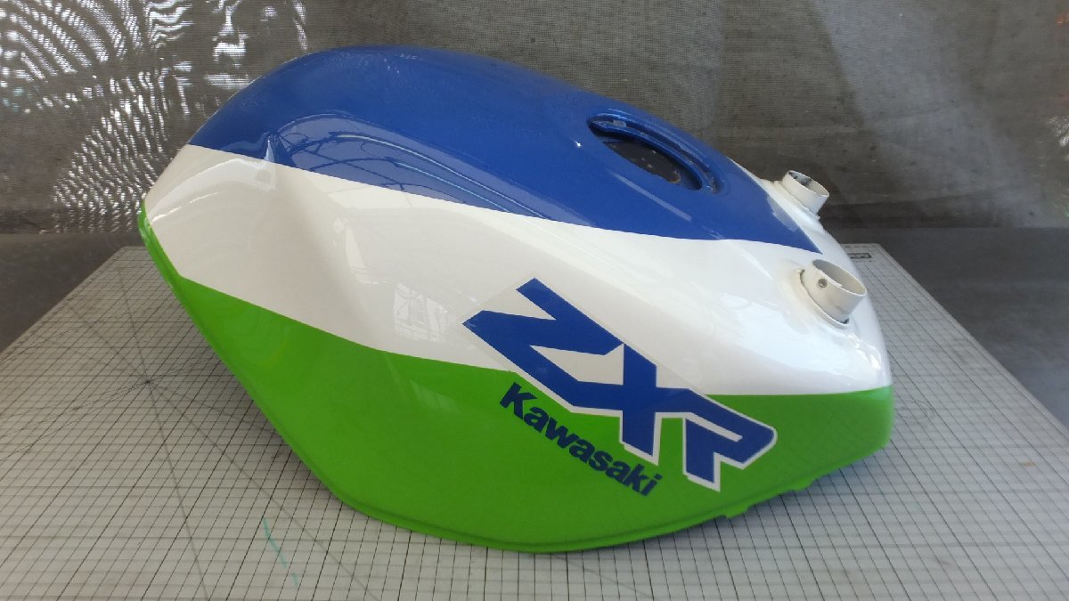ARK ZXR750 ガソリンタンク 緑青白 NOS Kawasaki 希少 検 ARK 検