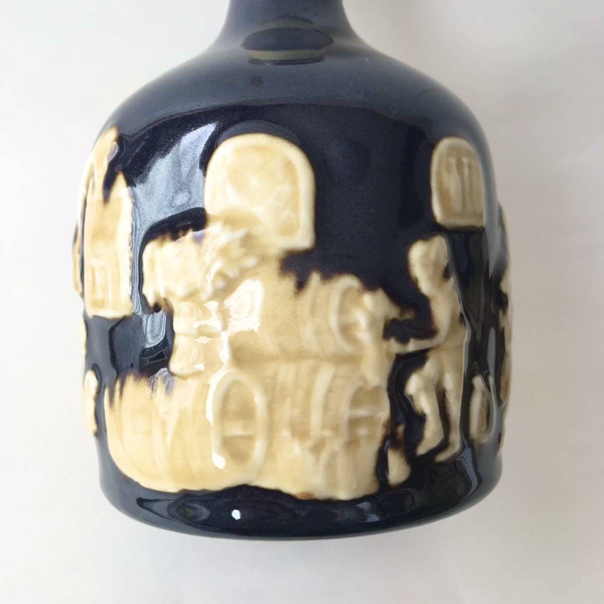 Suntory THE WHISKY 陶器 サントリー ザ ウイスキー 有田焼 未開栓 サントリー ザ ウイスキー SUNTORY THE WHISKY 有田焼 陶器
