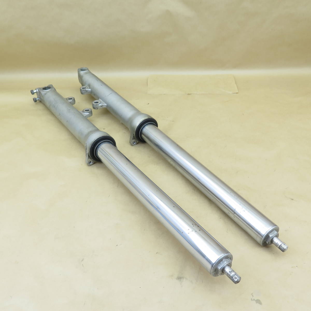 SUZUKI RGV250 ガンマ(Γ) VJ21 フロントフォーク 左右セット ☆RGV250 スズキ RGV250Γ VJ21A 純正 フロントフォーク 左右セット