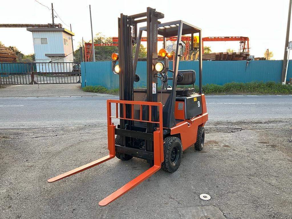 TOYOTA ■トヨタフォークリフト ■ 40-2FGL9【900Kg】始動確認済み　