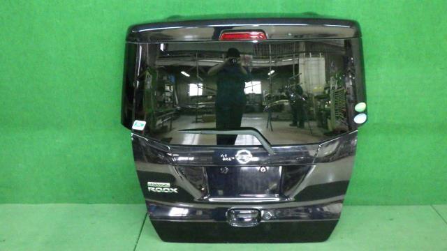 デイズルークス DBA-B21A リア　ゲート　バック　ドア CAN(X42)