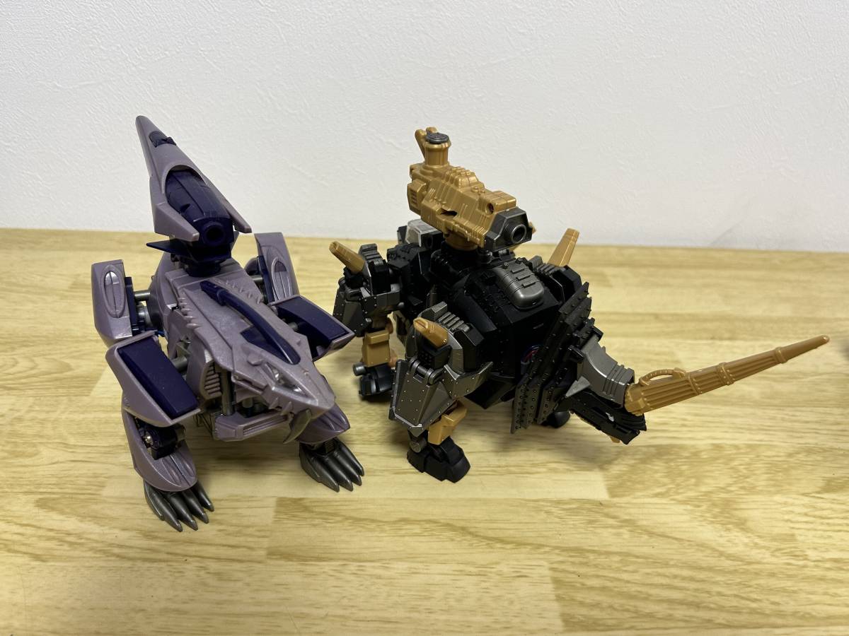 タカラトミー製 ZOIDS サイバードライブゾイド2体セット　本体のみ。