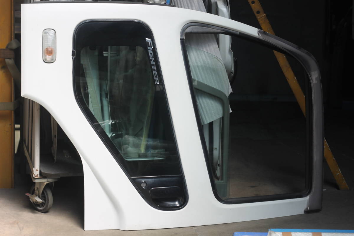 #1368 三菱ふそう ファイター 左ドアASSY ２４V／PW 標準キャブ（FK71/FK61）中古美品！補修パーツにいかがですか？