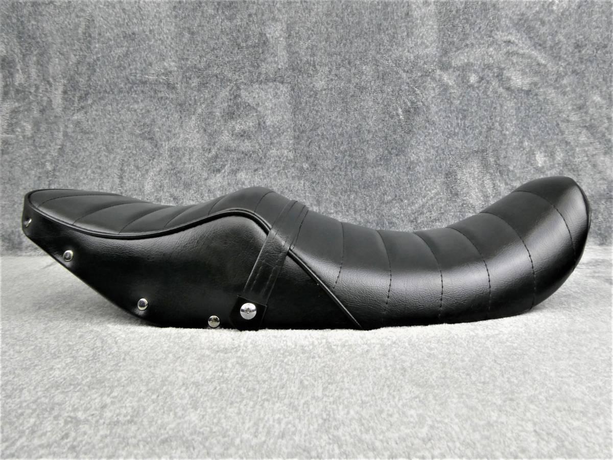 決算特価 ゼファー４００ 後期 黒 皮 鋲打ち タックロール シート