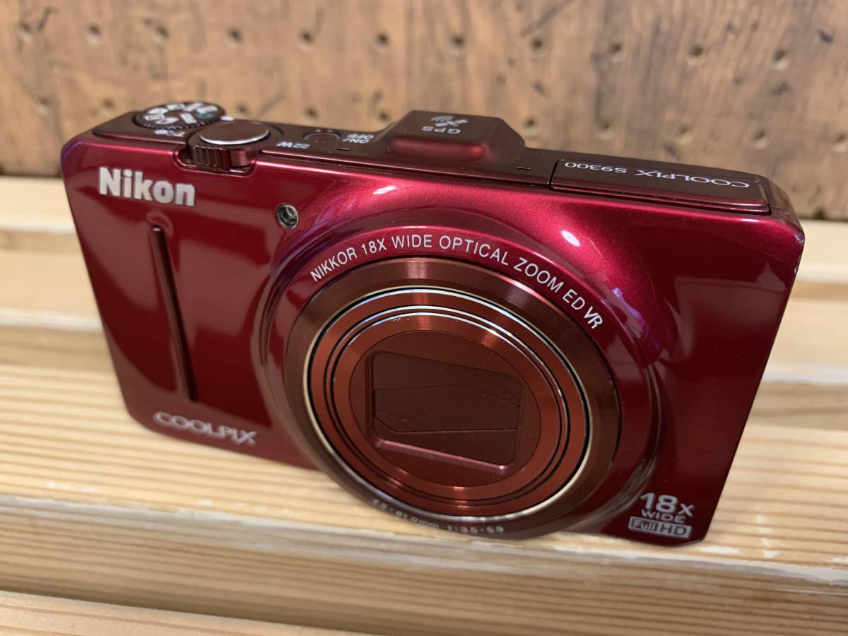 Nikon COOLPIX S9300 赤 .com : Red 26316 : Point And