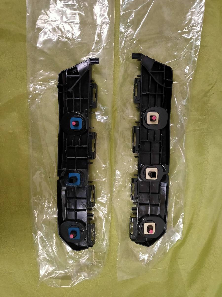品 ポルテ NCP141 リアバンパー リテーナー左右 52575-52190 52576