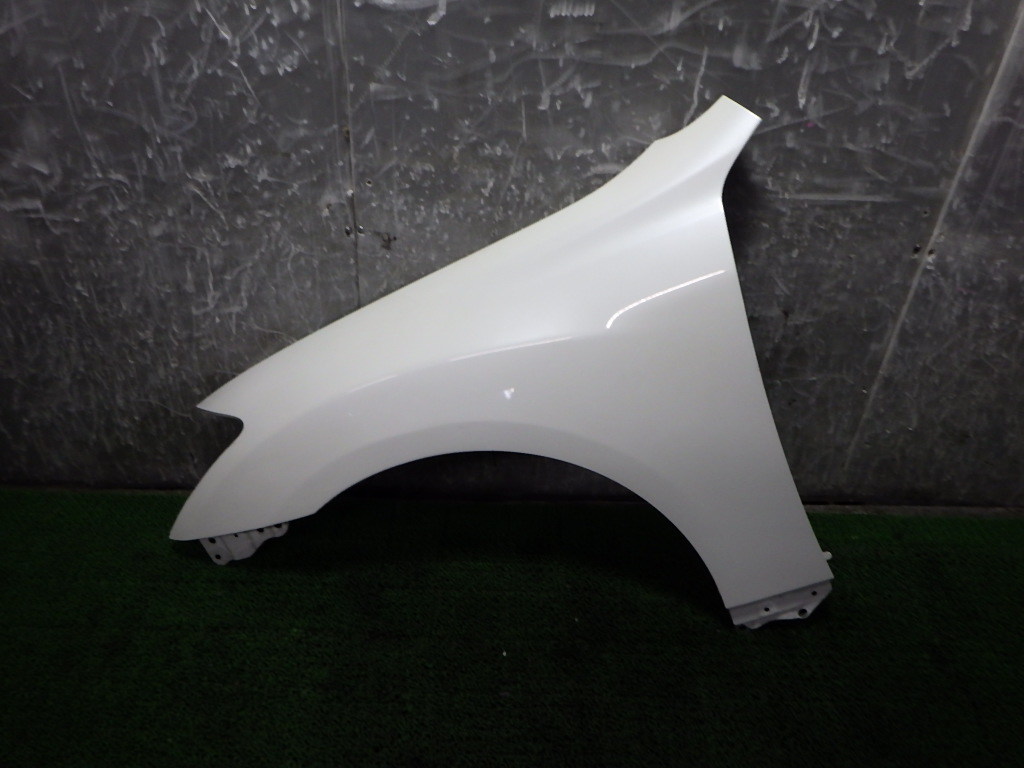 売り切り GRS200 クラウンアスリート パールホワイト 左フェンダー 05-04-17-729 B2-FH-1 スリーアール長野