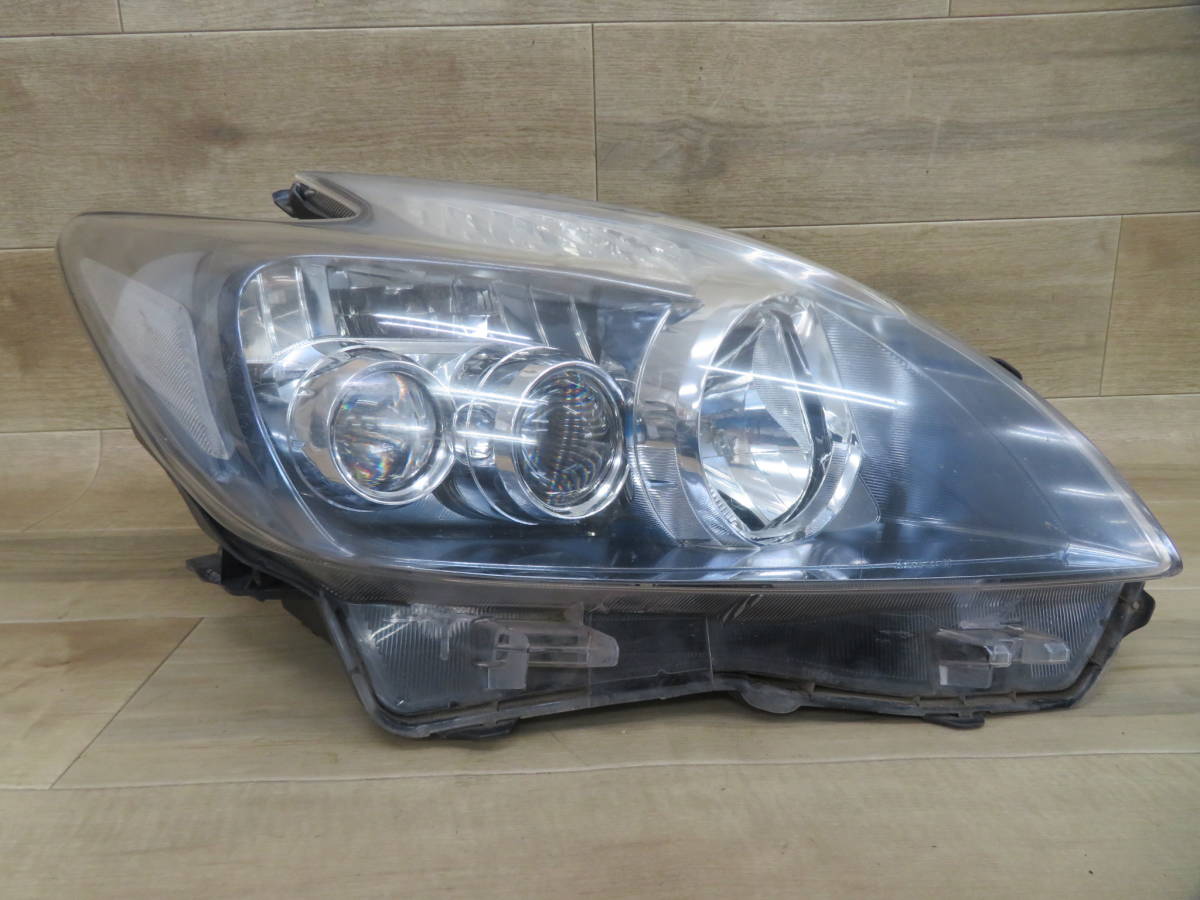 38486 トヨタ プリウス ZVW30 前期 ヘッドライト 右 TOYOTA koito47-30