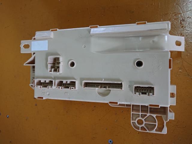 【人気，正規品】 ミライース DBA-LA300S ヒューズボックス 82600-B2480 198938