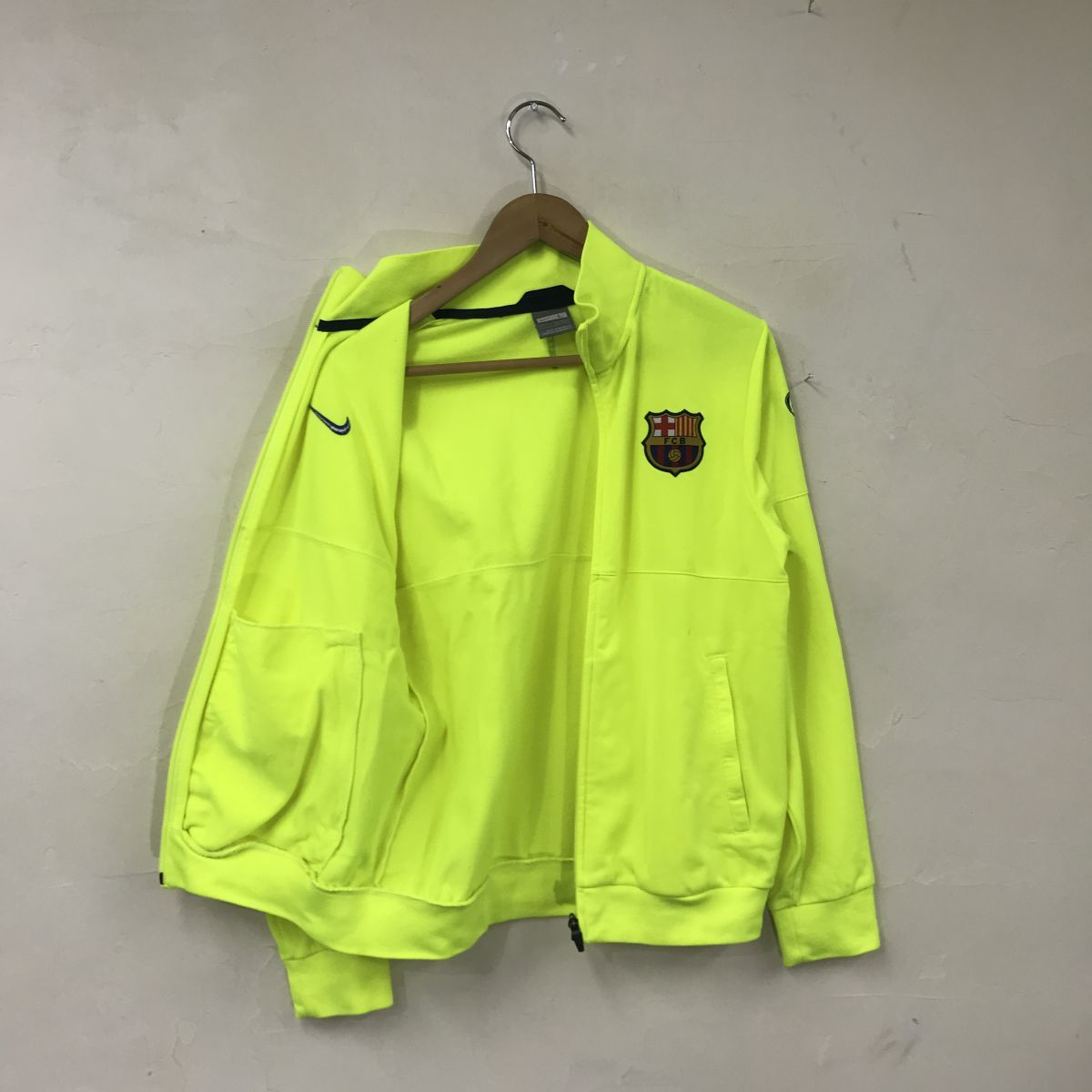 A1481-G◇良品◇nike ナイキ パーカー◇sizeL ワンポイント イエロー  