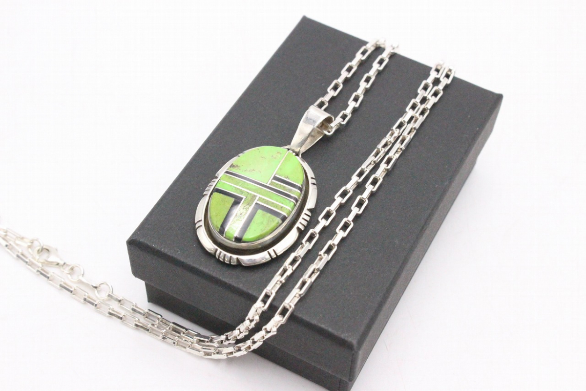 新品 ナバホ族 Navajo インディアンジュエリー ネックレス ペンダント 