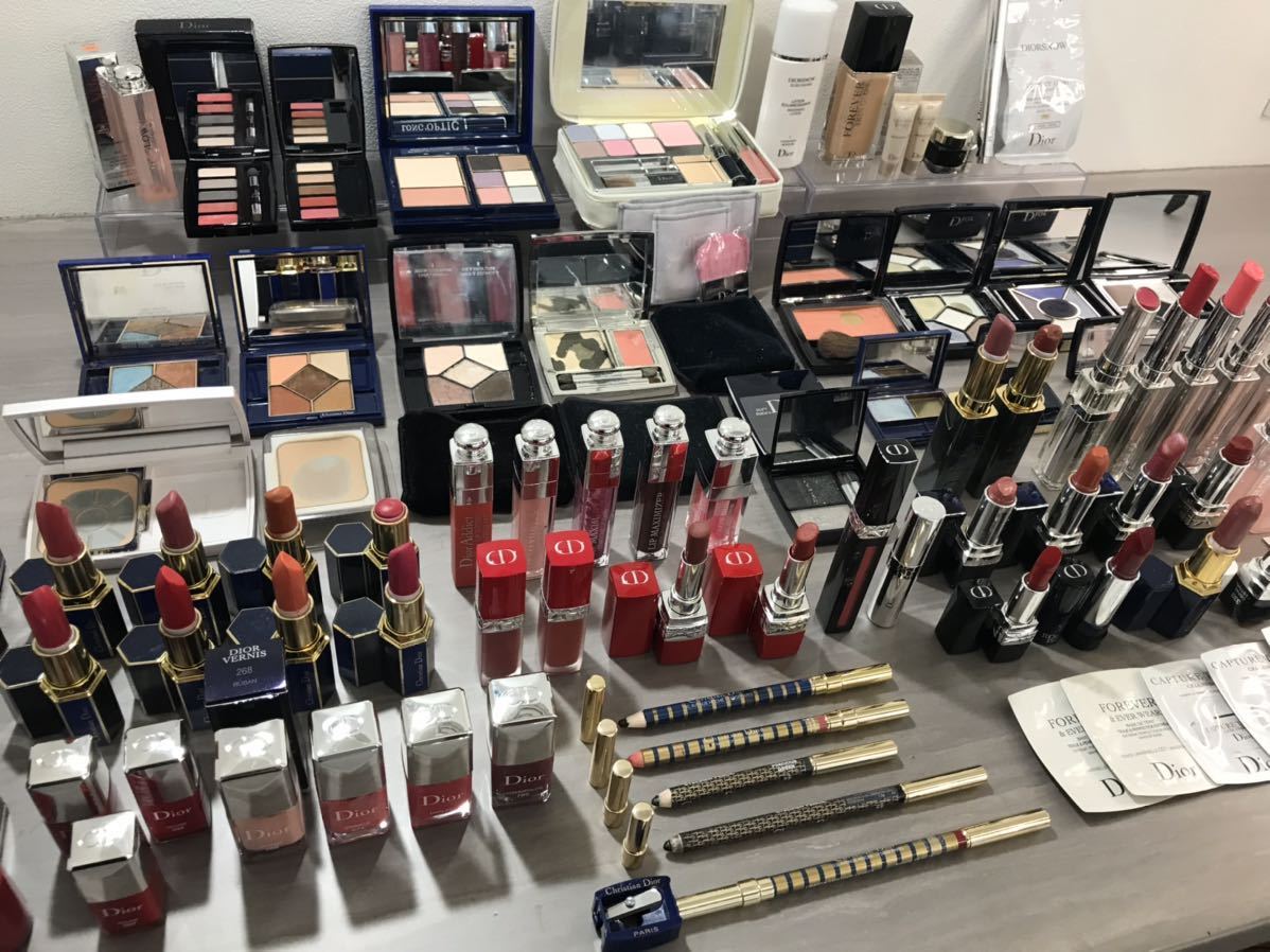 Dior コスメ大量 未使用 美品多数！ファンデーション アイシャドウ チーク リップ グロス マスカラ アイライナー スキンケア まとめ売り