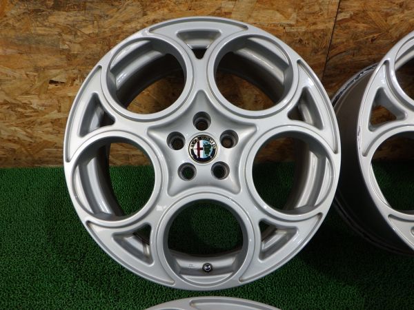 アルファロメオ 147GTA純正アルミホイール/60676373 17x7.5J 5穴 98 +35 4本SET／中古 若干の傷あり／本州四国九州4，000円/島田市手渡し可 アルファロメオ 中古タイヤ・ホイール専門店 | ALFAROMEO アルファロメオ147&frasl;156GTA純正 アルファGT