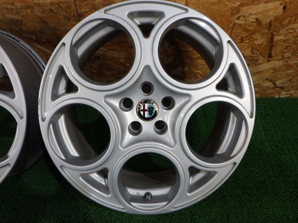 アルファロメオ 147GTA純正アルミホイール/60676373 17x7.5J 5穴 98 +35 4本SET／中古 若干の傷あり／本州四国九州4，000円/島田市手渡し可 アルファロメオ 中古タイヤ・ホイール専門店 | ALFAROMEO アルファロメオ147&frasl;156GTA純正 アルファGT
