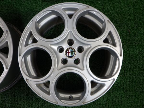 アルファロメオ 147GTA純正アルミホイール/60676373 17x7.5J 5穴 98 +35 4本SET／中古 若干の傷あり／本州四国九州4，000円/島田市手渡し可 アルファロメオ 中古タイヤ・ホイール専門店 | ALFAROMEO アルファロメオ147&frasl;156GTA純正 アルファGT