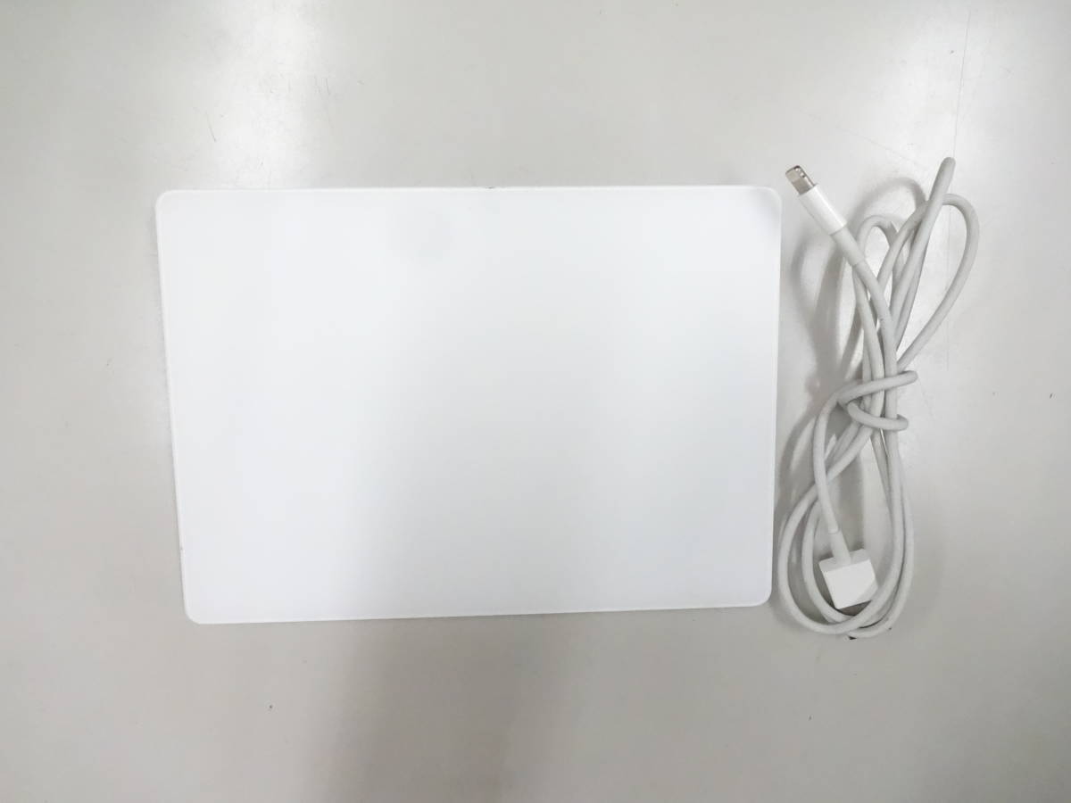 新入荷 Apple Magic Trackpad 2 A1535 ライトニングケーブル付き 中古