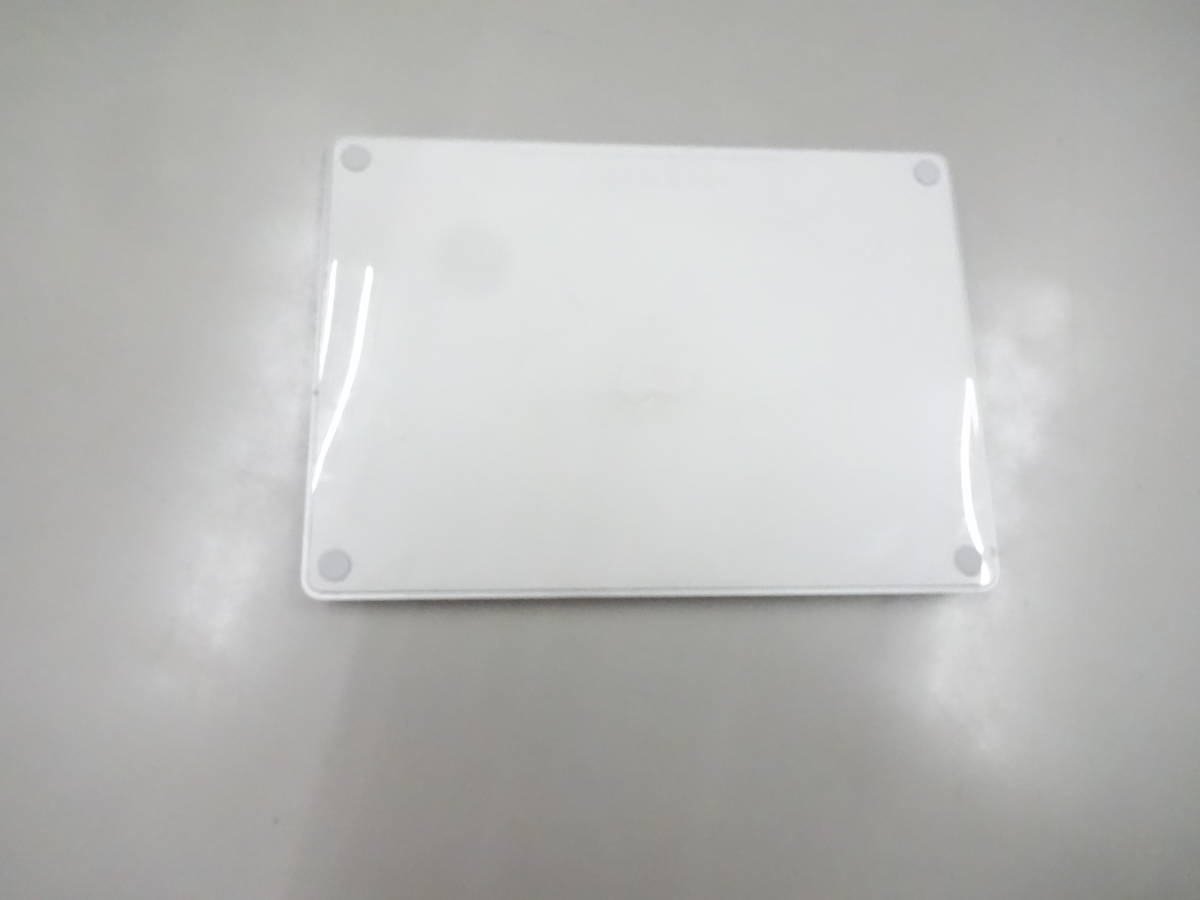 新入荷 Apple Magic Trackpad 2 A1535 ライトニングケーブル付き 中古