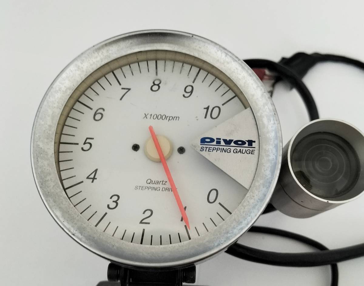 PIVOT STEPPING GAUGE タコメーター SGT-F1⁄F1G のパーツレビュー