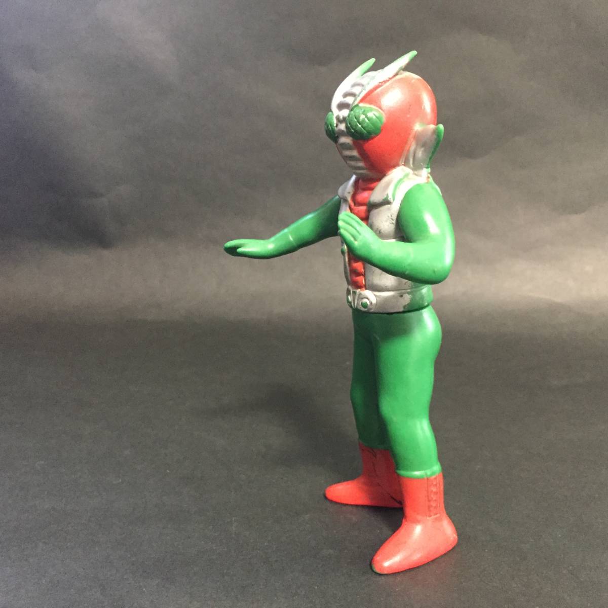 ☆希少 無版権 仮面ライダーV3 ソフビフィギュア 約15cm 宇宙怪獣 
