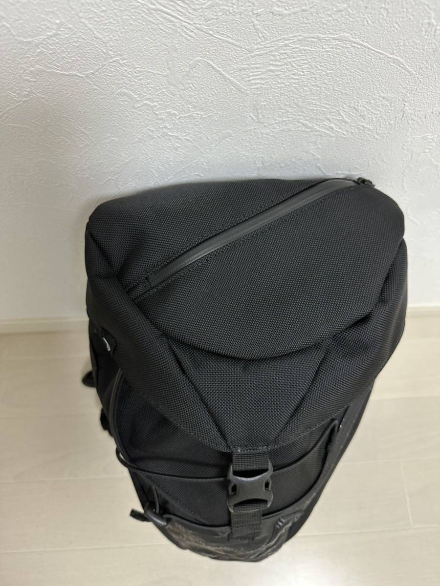 クシタニ KUSHITANI ブラックアウト レッグバッグ ヒップバッグ エアー