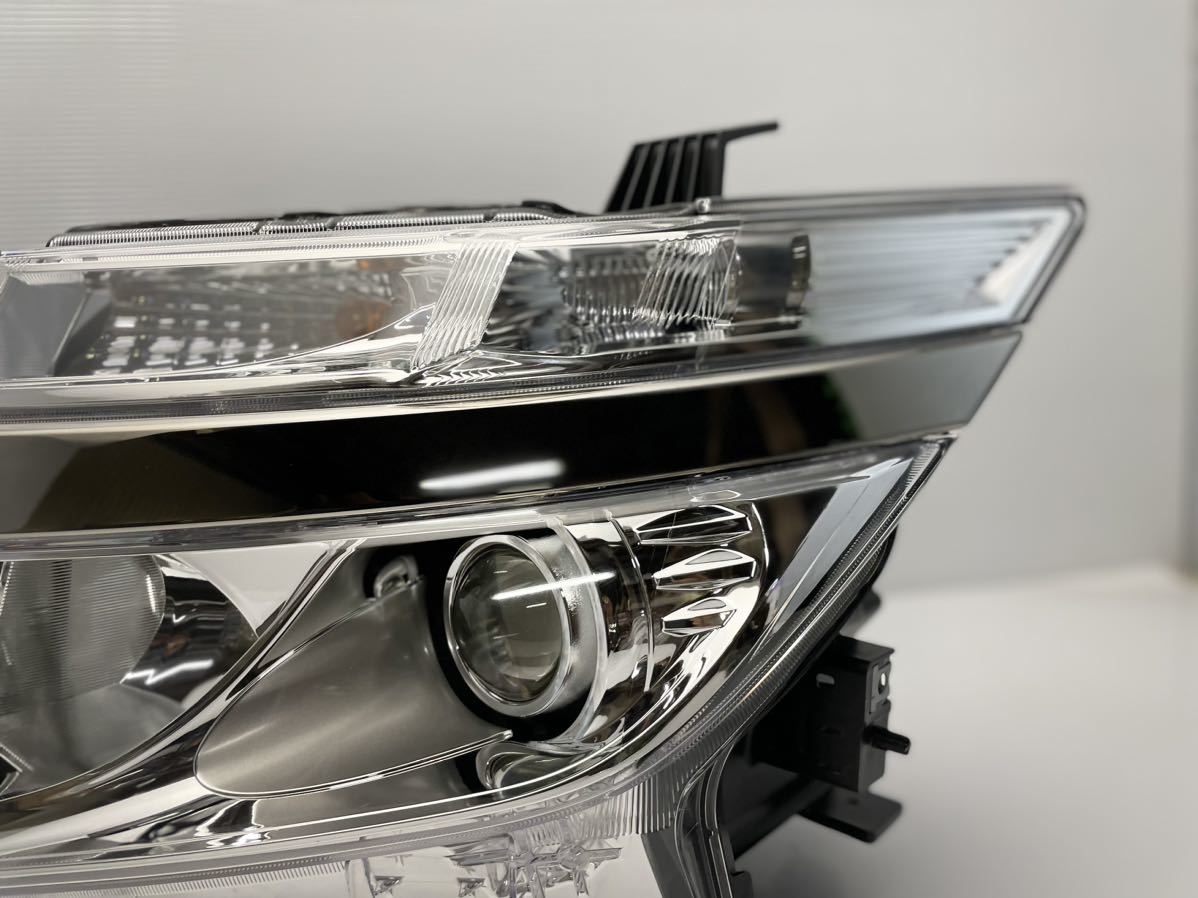 美品 エルグランド E52 TE52 キセノン HID ヘッドライト 左右 コイト  