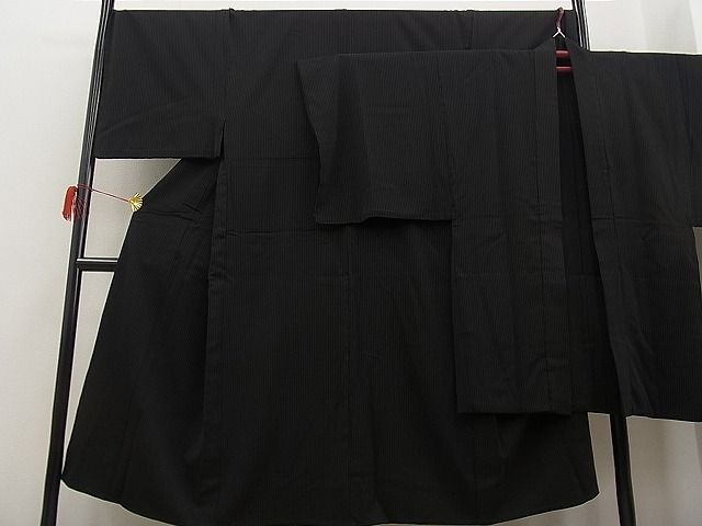 着物屋ほのか■男性　お召　単衣　アンサンブル　縞　黒地　洗える着物　hv1373