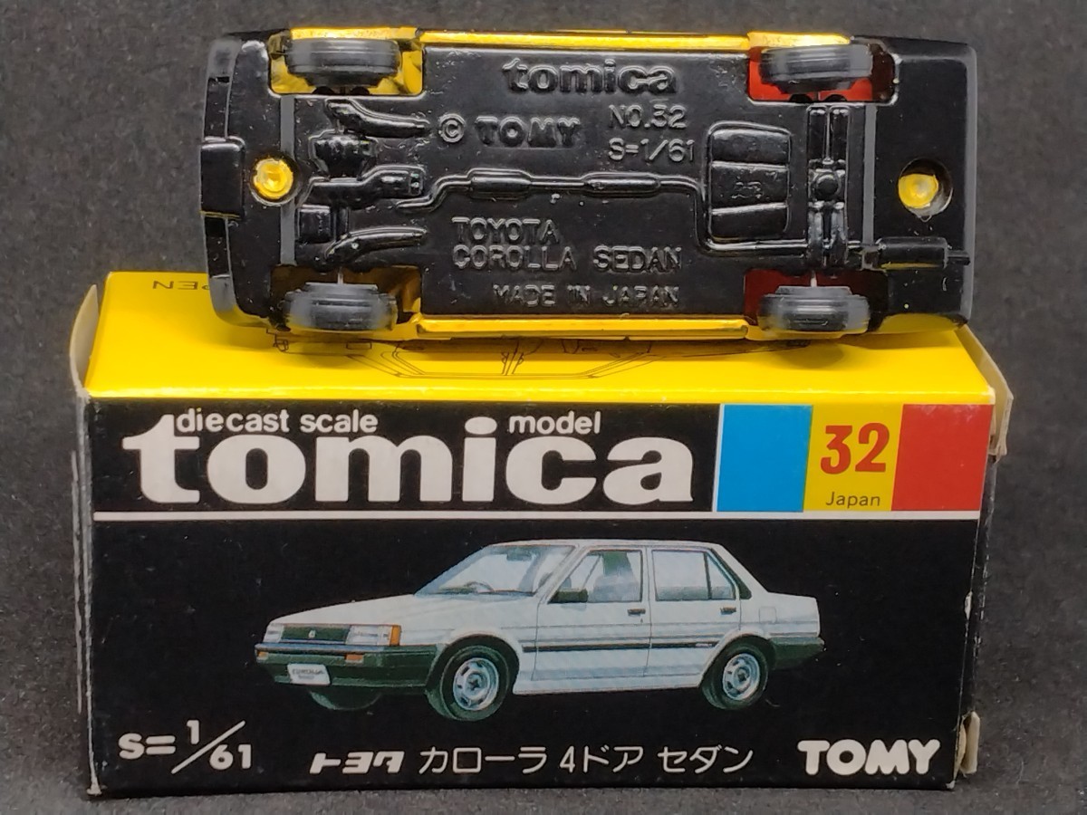 トミカ 32 日本製 トヨタ カローラ 4ドア セダン 黄色 イエロー 楽しい