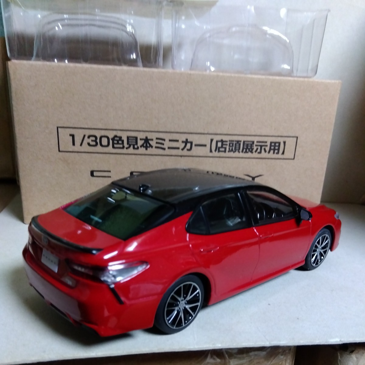 トヨタ.カムリ非売品1／30スケール（カラーサンプルカー）即日発送可能