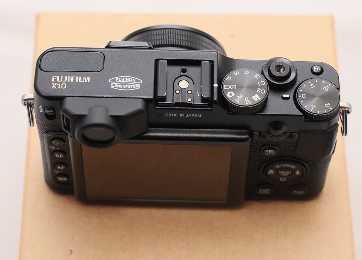 オマケ付！】 美品 FUJIFILM X10 【 富士フィルム 】 x20 x30 x100 