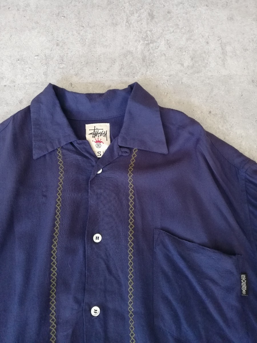  激レア 白タグ 90s OLD STUSSY レーヨン シャツ ネイビー 紺 刺繍 ヴィンテージ USA製 アメリカ 90s 初期 アーカイブ 50s 60s開襟 アロハ(長袖シャツ)｜売買されたオークション情報、yahooの商品情報を 男性用