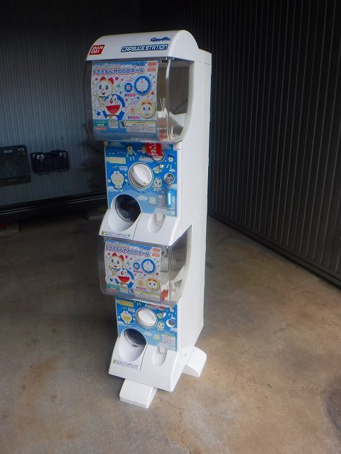 C0501】 ガチャガチャ本体 カプセルステーション 鍵付き バンダイ 引 
