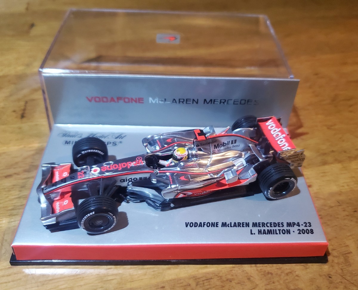 ミニチャンプス 1/43 マクラーレン メルセデス MP4/23 ハミルトン