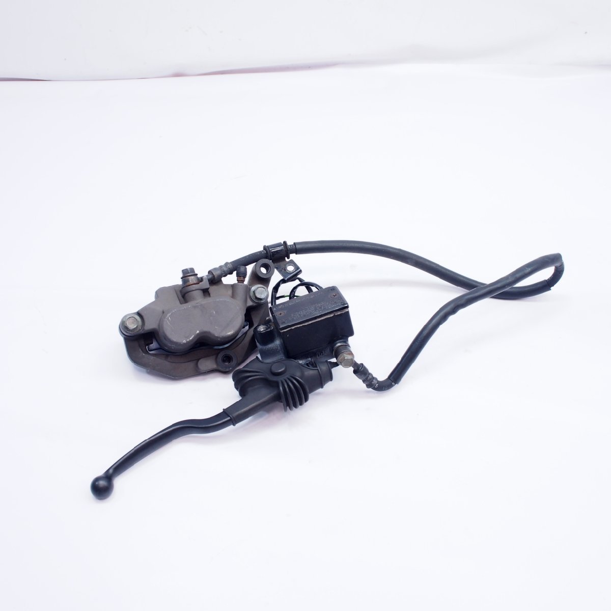 SR400 RH01J 3型 純正 マスターシリンダー フロントキャリパーセット 公式 店 SR400 RH01J-018純正フロントブレーキキャリパー フロント