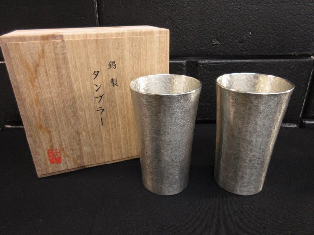 【人気SALE，大人気】 y6209 保管品 大阪浪華錫器 錫製タンブラー ペアセット 2客 大阪錫器 共箱 酒器 コップ 本錫 記念品刻印あり(錫製)｜売買されたオークション情報、yahooの商品情報をアーカイブ公開 - オークフ 錫製