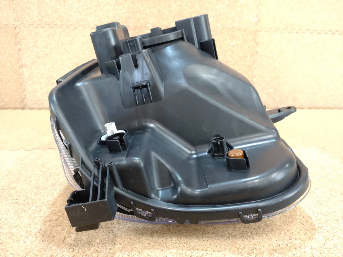 新車外し 美品】スズキ エブリィワゴン DA17W 左ヘッドライト ハロゲン 