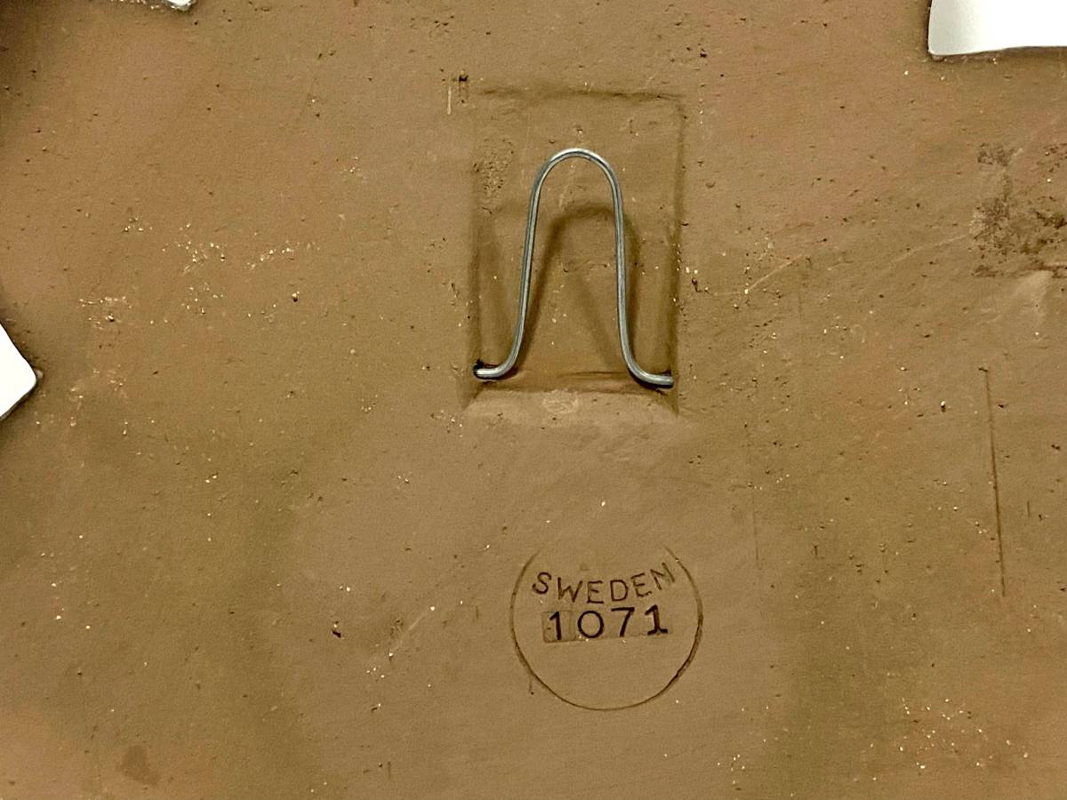 北欧 ヴィンテージ UpsalaEkeby ウプサラエクビー Irma Yourstone イルマユアストン 花の壁掛け陶板 インテリア | ウプサラエクビー 北欧ビンテージ 公式通販 テイカップ＆ソーサ 北欧ヴィンテージ食器のコグマス