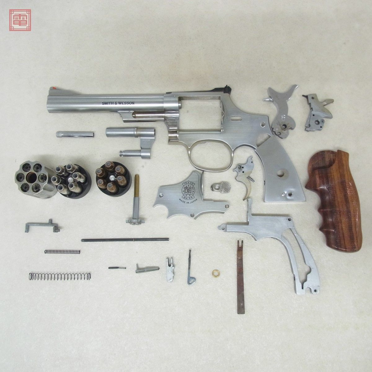 モデルガン ジャンク パーツ まとめ売り 大量セット コクサイ S&W M19 フレーム ハンマー トリガー サイドプレート ローダー 等【20