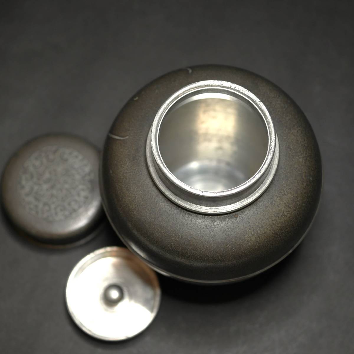旧家から～◇【 間村自 造 】錫製 茶壷 松竹梅 在銘 古錫 茶入 茶道具