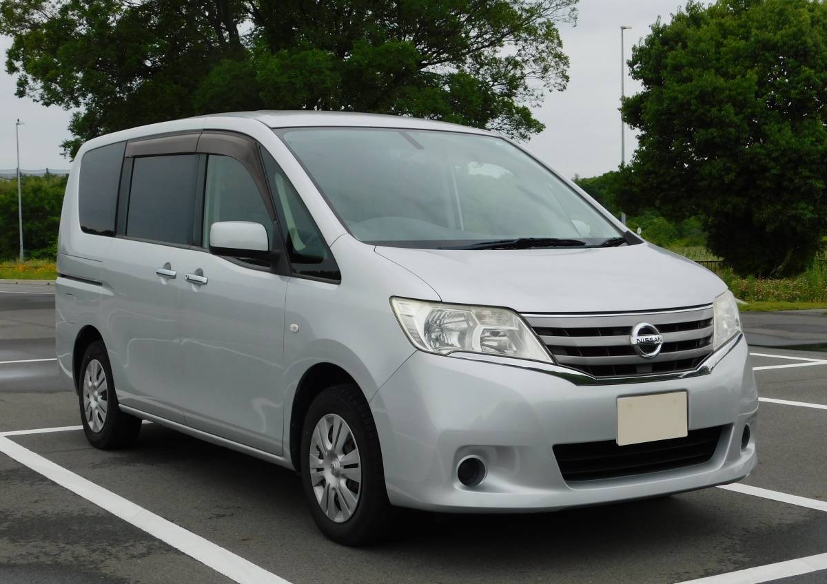 現車確認 試乗OK H23年式 ニッサン セレナ シルバー 8人乗り C26 