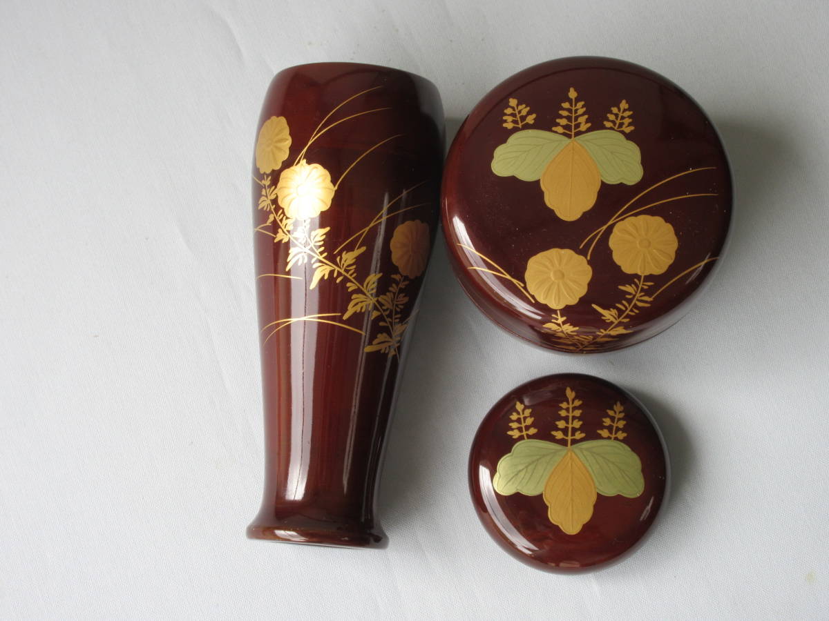 塗師「多田 桂寛」造 【桐小菊金蒔絵 螺鈿入 溜真塗 利休茶箱揃い