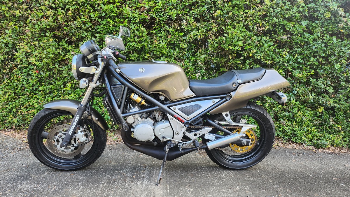 R1-Z YAMAHA ヤマハ - R1-Zに込められたちょっと暴れるくらいの2スト 