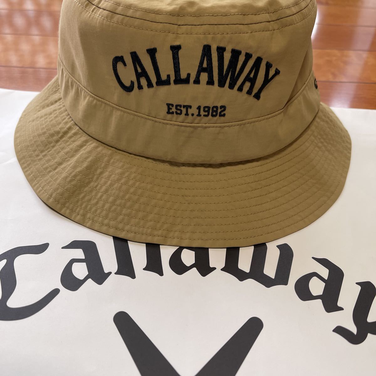 送料無料Callaway GOLFキャロウェイ最新BIGLOGOバケットハットFIELDSENSOR高度汗処理拡散MESH通気性ライナーSIZE調整unisex希少beige新品