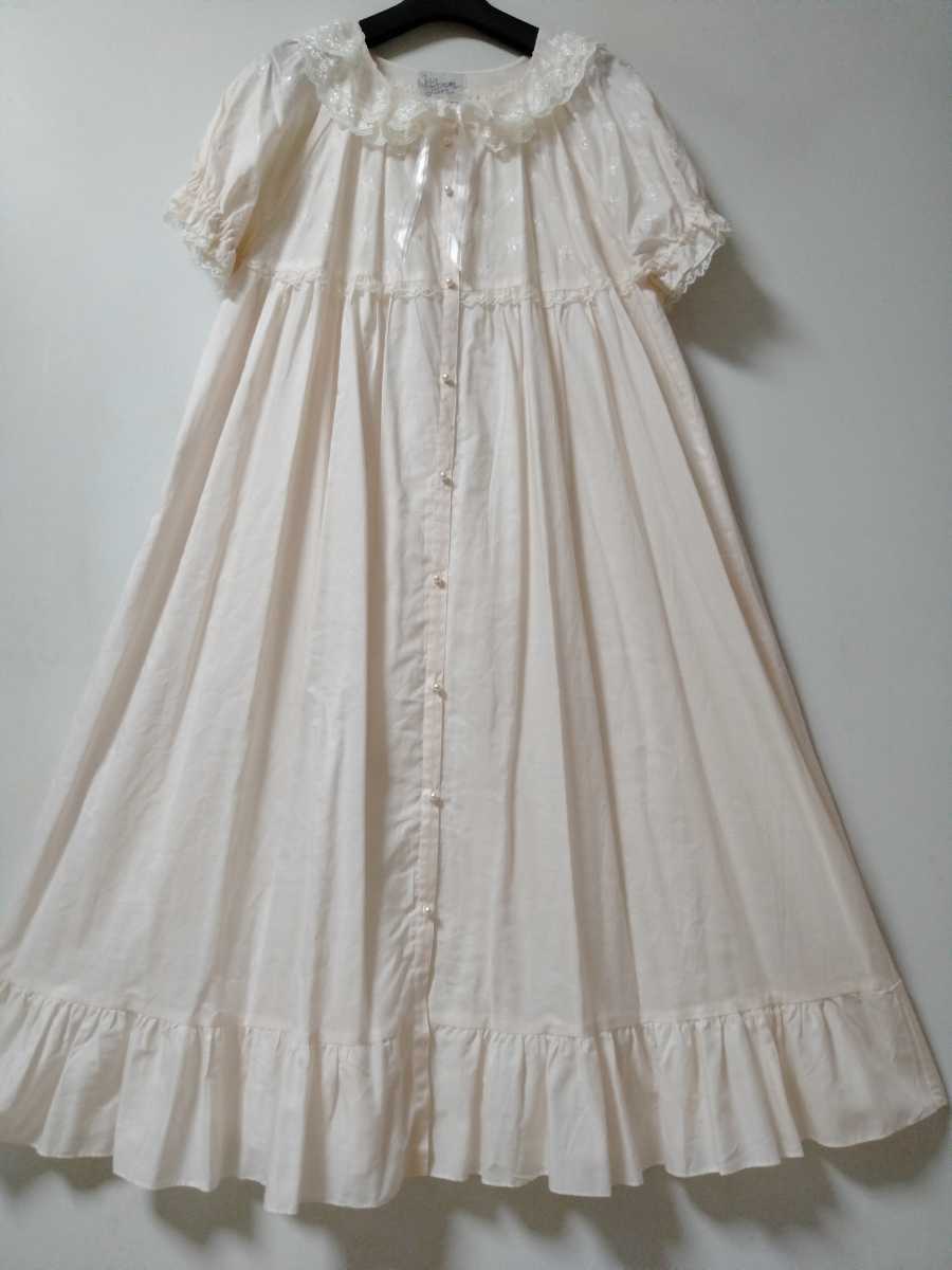 ナルエーの襟元レースの半袖ネグリジェ・新品未使用