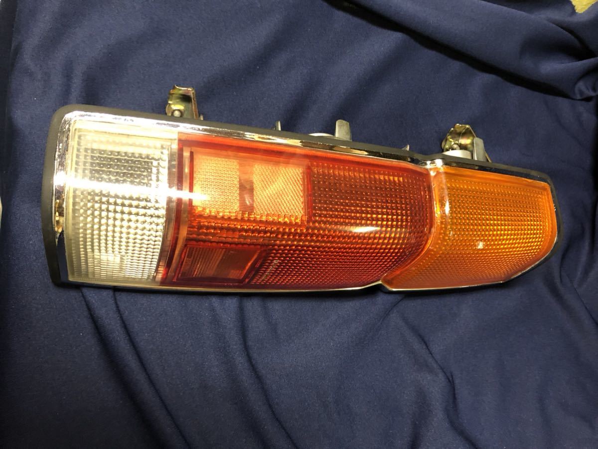 ダットサントラック D21用 コーナーレンズASSY ウインカー コーナー 