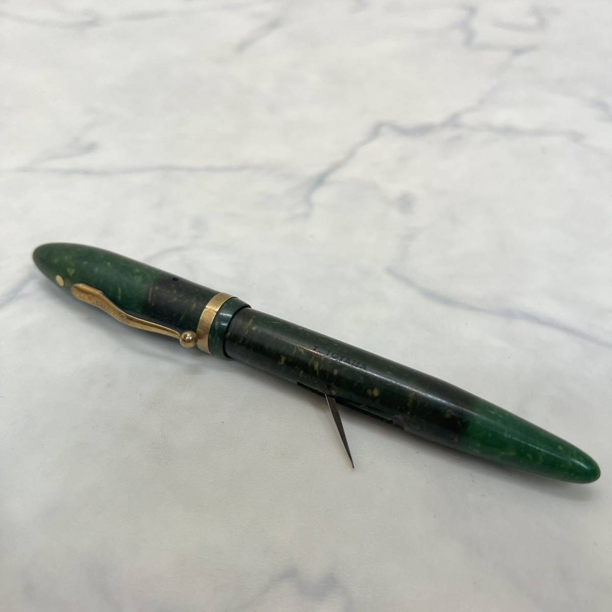 Sheaffer LIFETIME 万年筆 USA製 グリーンブラック ビンテージ USA製 Sheaffer シェーファー万年筆 14K グリーン LIFE TIME 緑