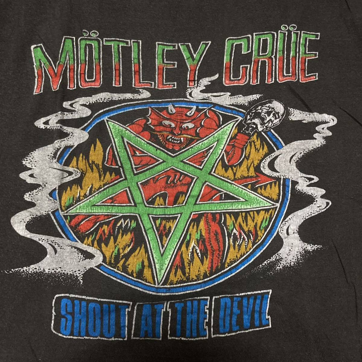 80sビンテージ MOTLEY CRUE モトリークルー バンドTシャツ パキ綿 GUNS