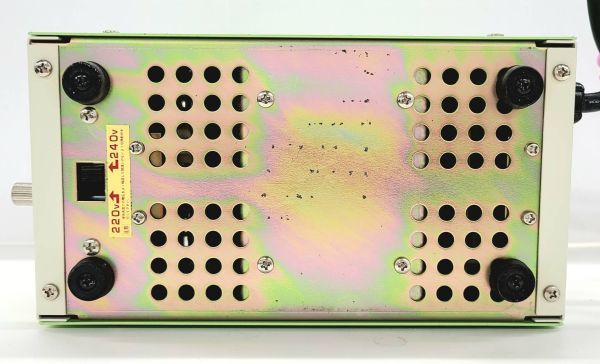 G307-W8-103 日章工業 変圧器 ダウントランスフォーマ SPシリーズ SP-1500 グリーン 高さ約15㎝ 幅約10.6㎝ 奥行約19.5㎝ 重さ約6.6kg④ 日章工業 変圧器海外用 ダウントランス 海外用変圧器 USB付ダウントランス 製品直営店＋スワロー電機、日