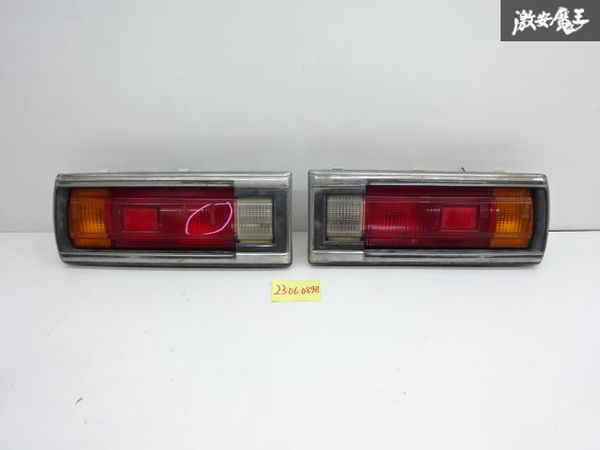 日産 純正 B310 サニー 前期 4ドア テールライト テールランプ 左右